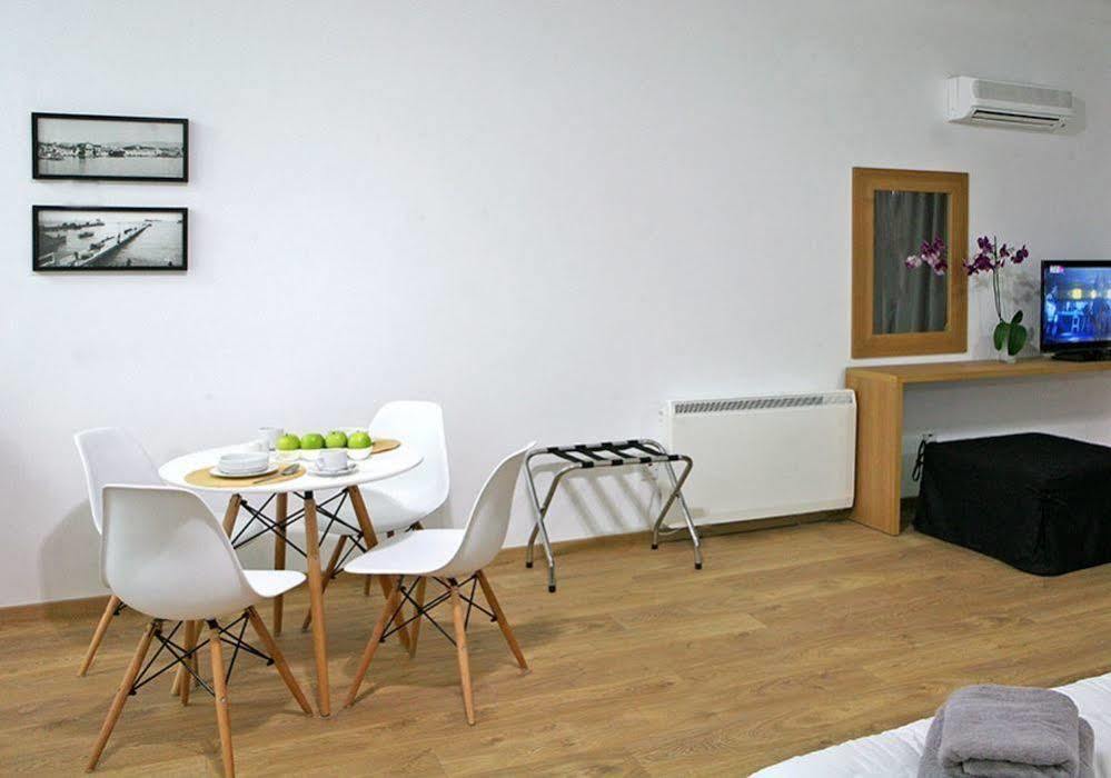 Corina Suites And Apartments Лимасол Экстерьер фото
