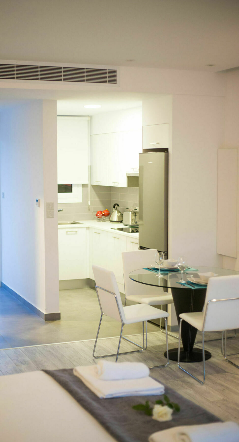 Corina Suites And Apartments Лимасол Экстерьер фото